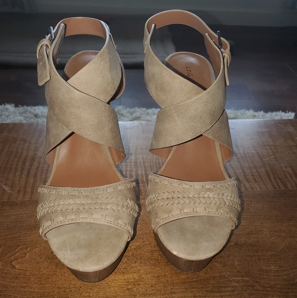 Wedge heels